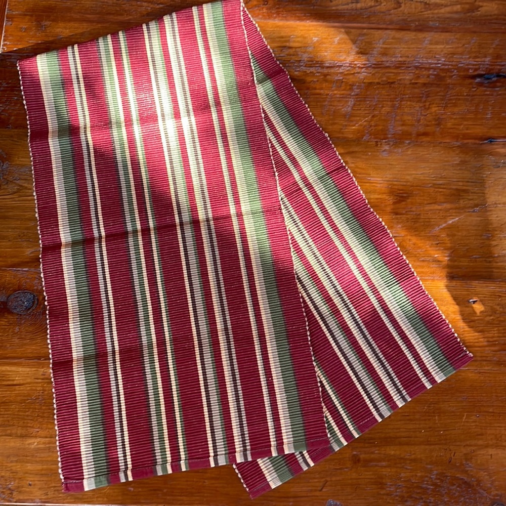 🎄 Park Designs Table Runner Burgundy/Green Cream 13”X54”